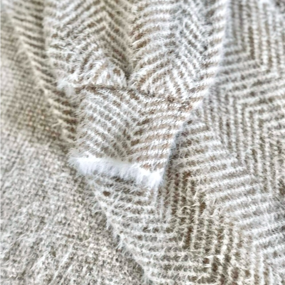 Fuzzy Chevron Beige White Open Cardigan Long Bishop Sleeve Soft - Picture 8 of 10
